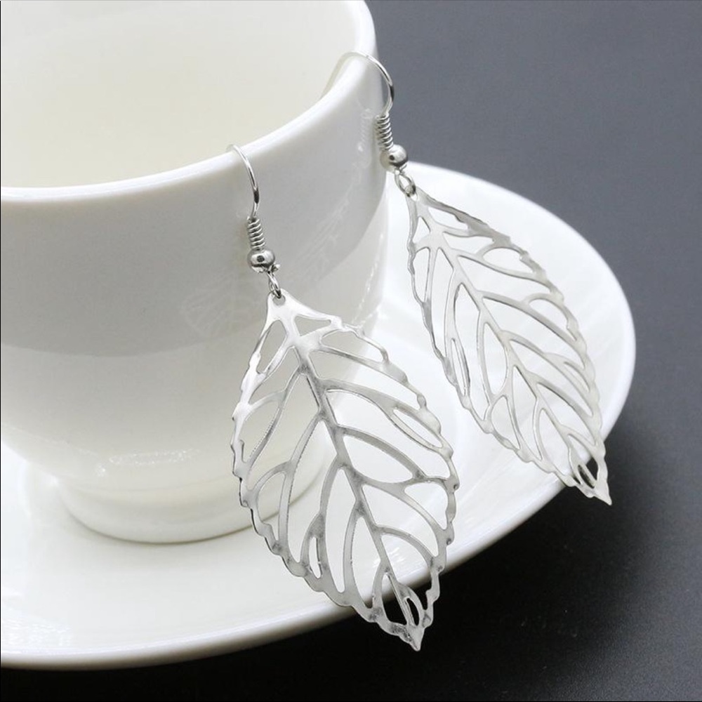 Moir leaf boutique metal hanging earrings NWT